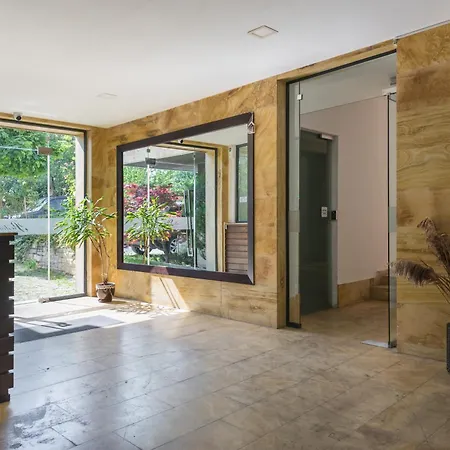 Apartman Unique With Pool And Sauna