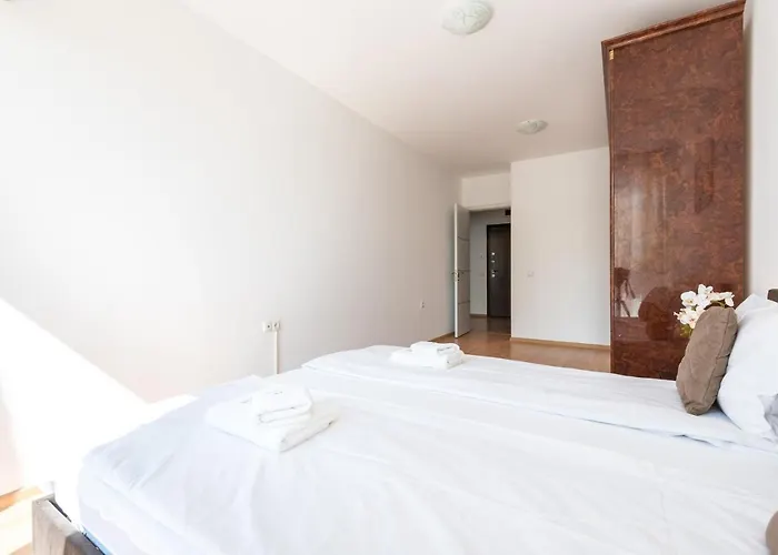 Unique With Pool And Sauna 公寓