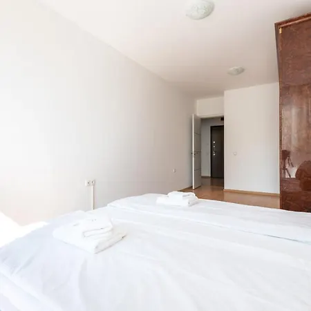 Unique With Pool And Sauna Appartement