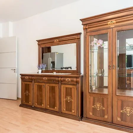 Unique With Pool And Sauna Appartement *