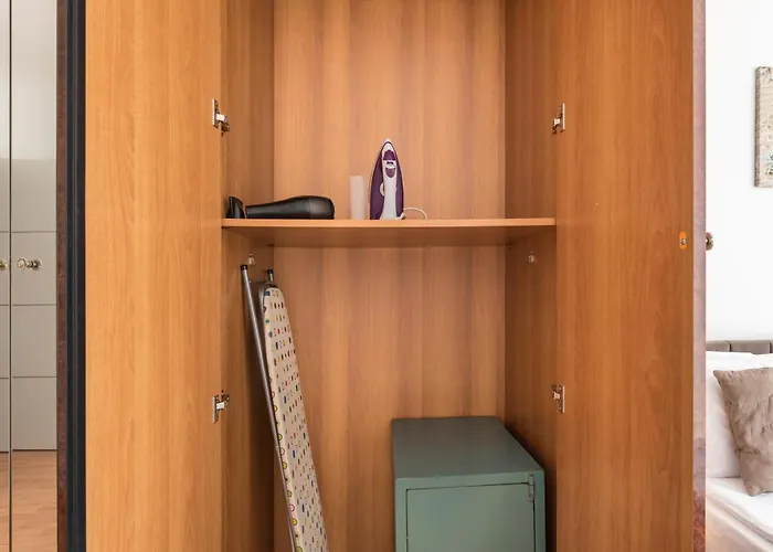 Unique With Pool And Sauna 아파트