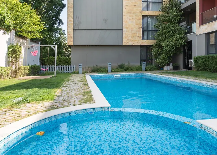 Unique With Pool And Sauna 아파트 바르나